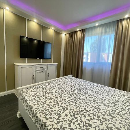 White Residence Крайова Екстериор снимка