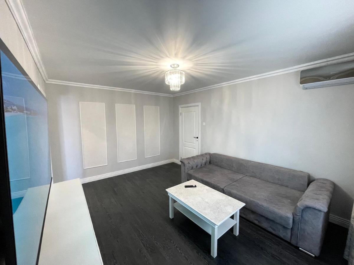 White Residence Крайова Екстериор снимка